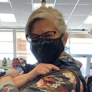 Meet your Posher, Theda